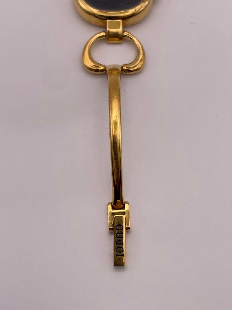 【稼働品】 GUCCI グッチ　1600 ゴールド ブラック文字盤　ハート