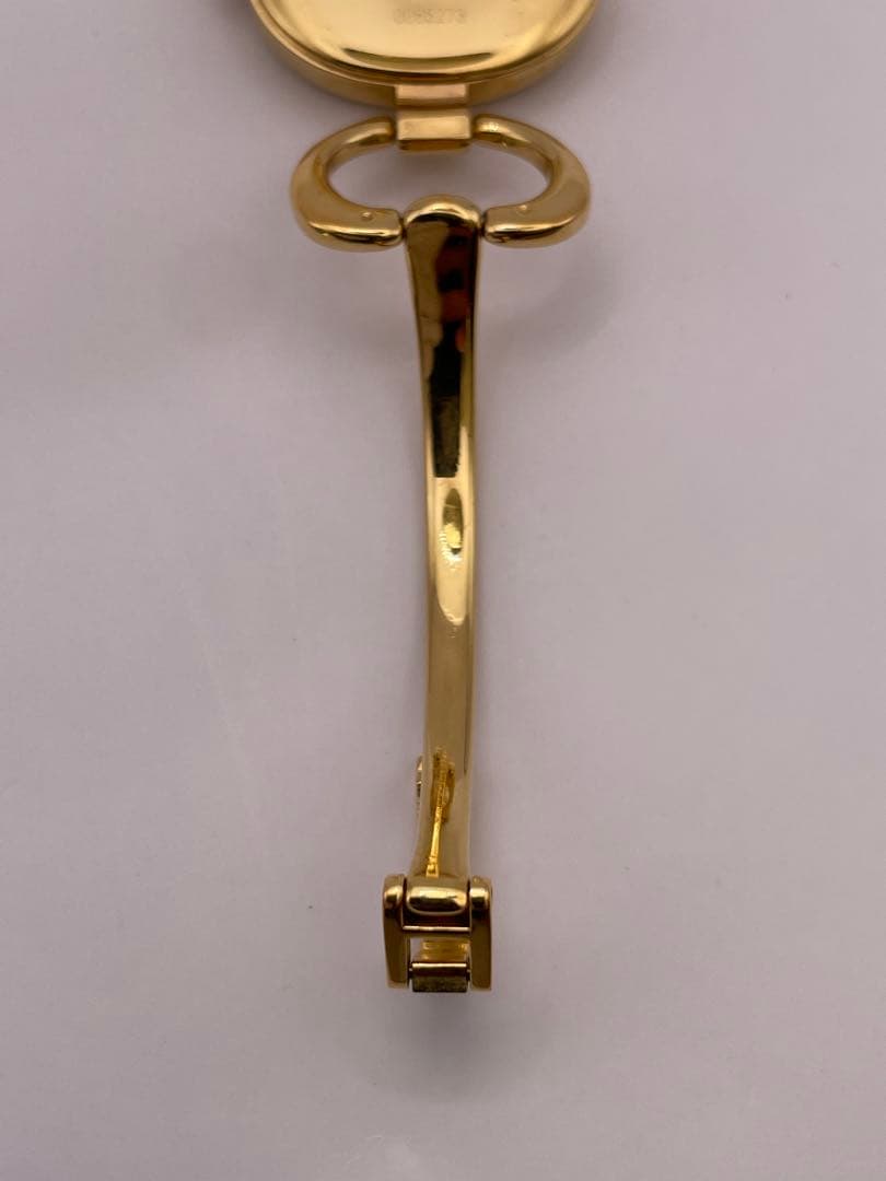 【稼働品】 GUCCI グッチ　1600 ゴールド ブラック文字盤　ハート