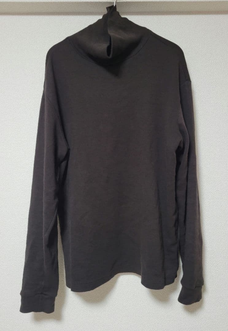 【ほぼ新品】コンフェクト　コットンスムース タートルネック プルオーバー