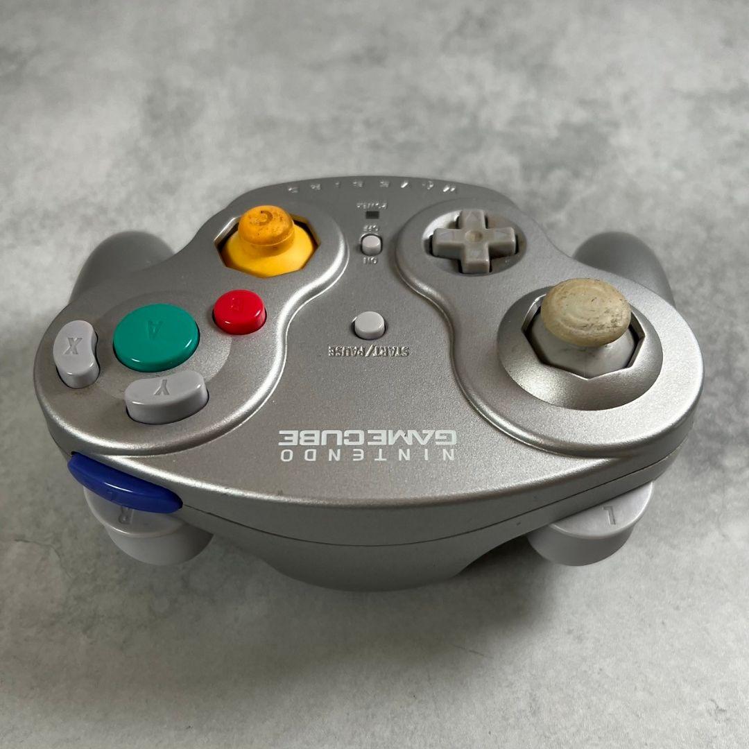 ゲームキューブコントローラー　任天堂