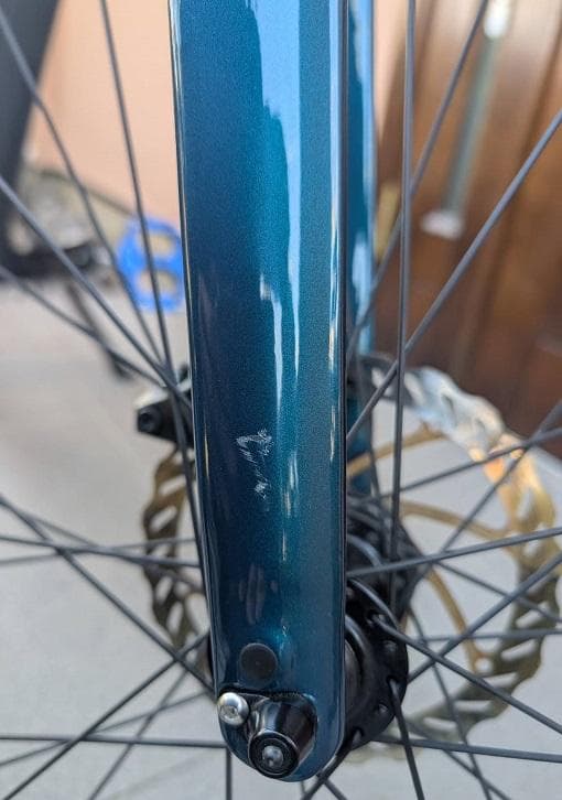 クロスバイク ダークブルー 700C　（TREK FX 4 Carbon）