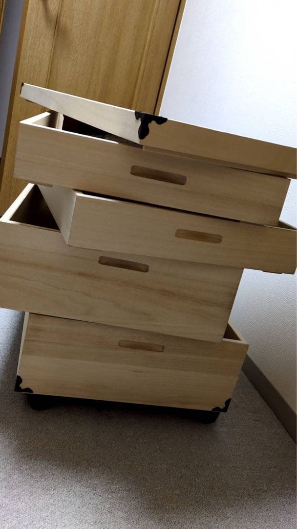 【美品】5／8処分　キャスター付き桐天然木　収納4段