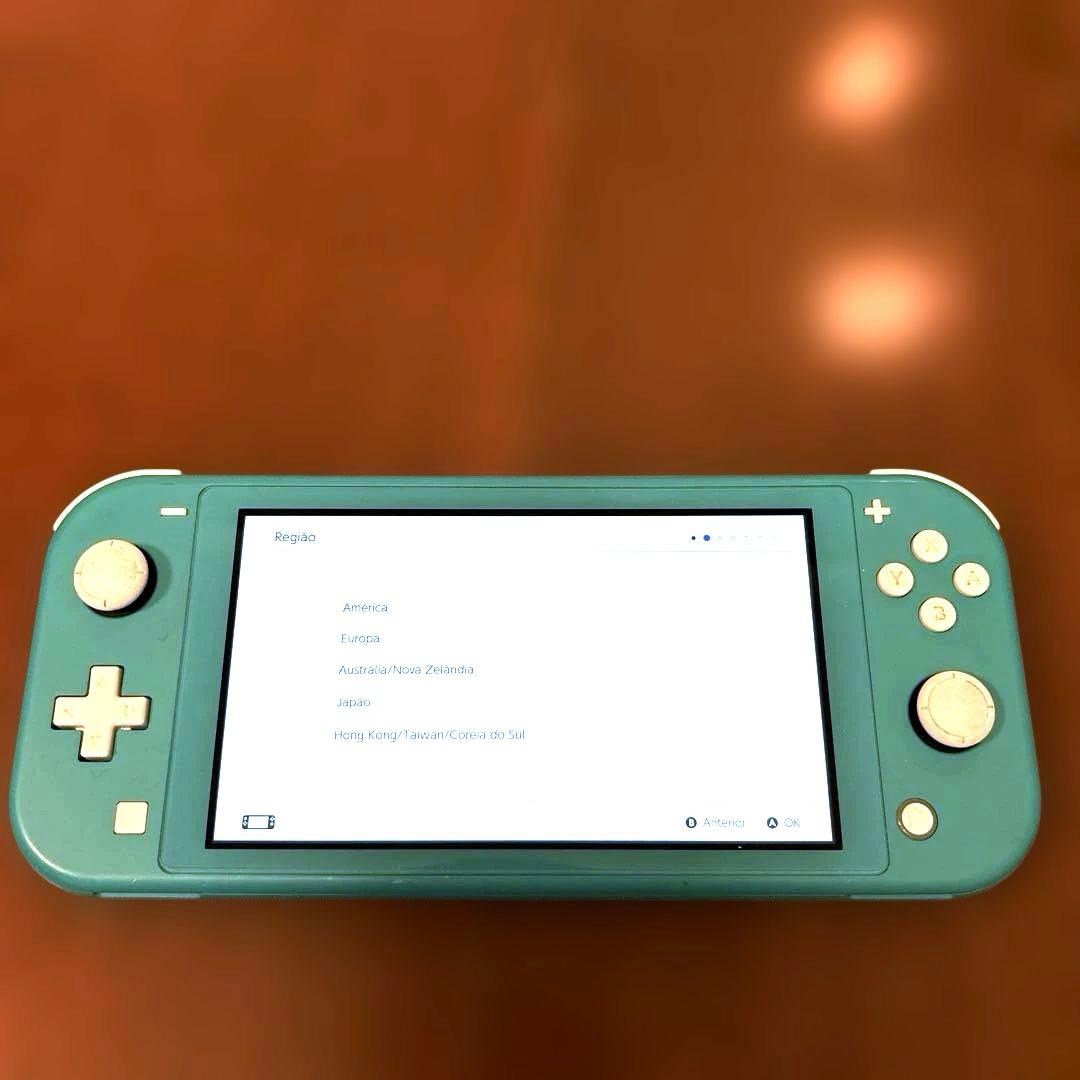スイッチライト　本体、充電器　Nintendo Switchlite ターコイズ