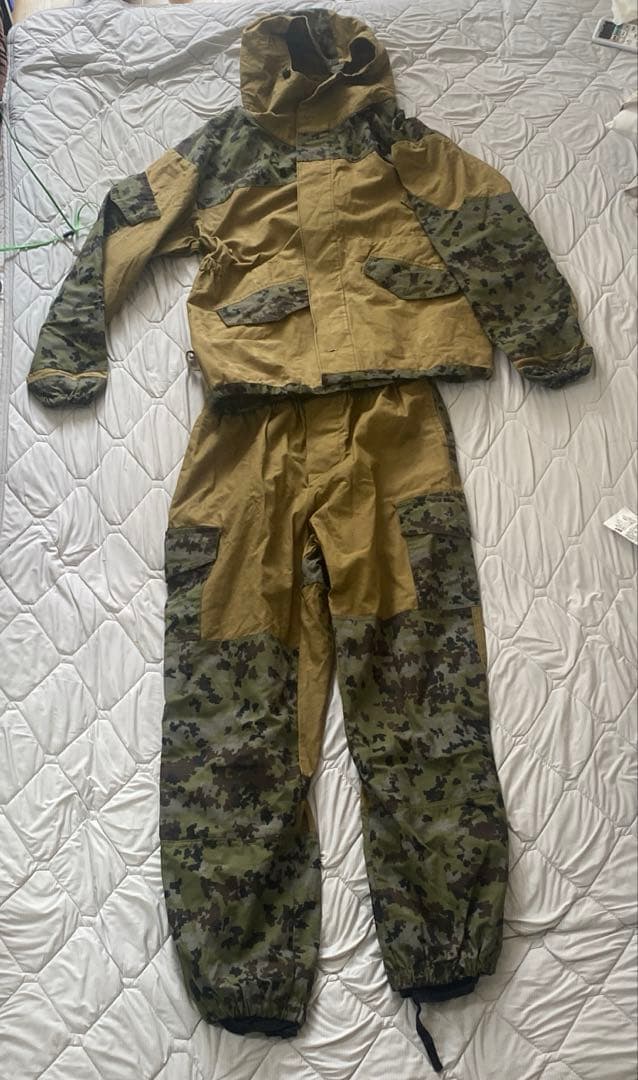 URSUS社製(廃版)の国境警備迷彩　実物　ゴルカ3 Lサイズ上下セット