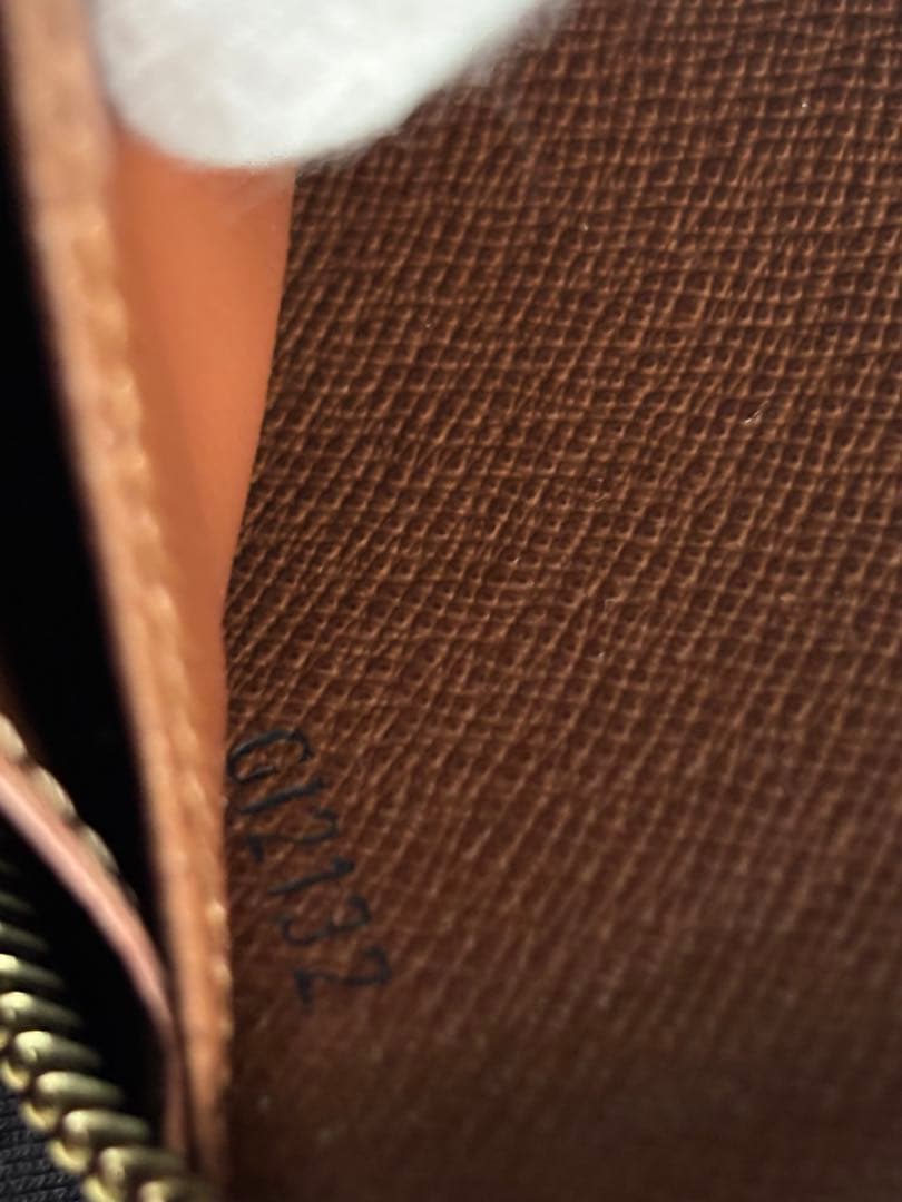 LOUIS VUITTON モノグラム ジッピーウォレット 長財布