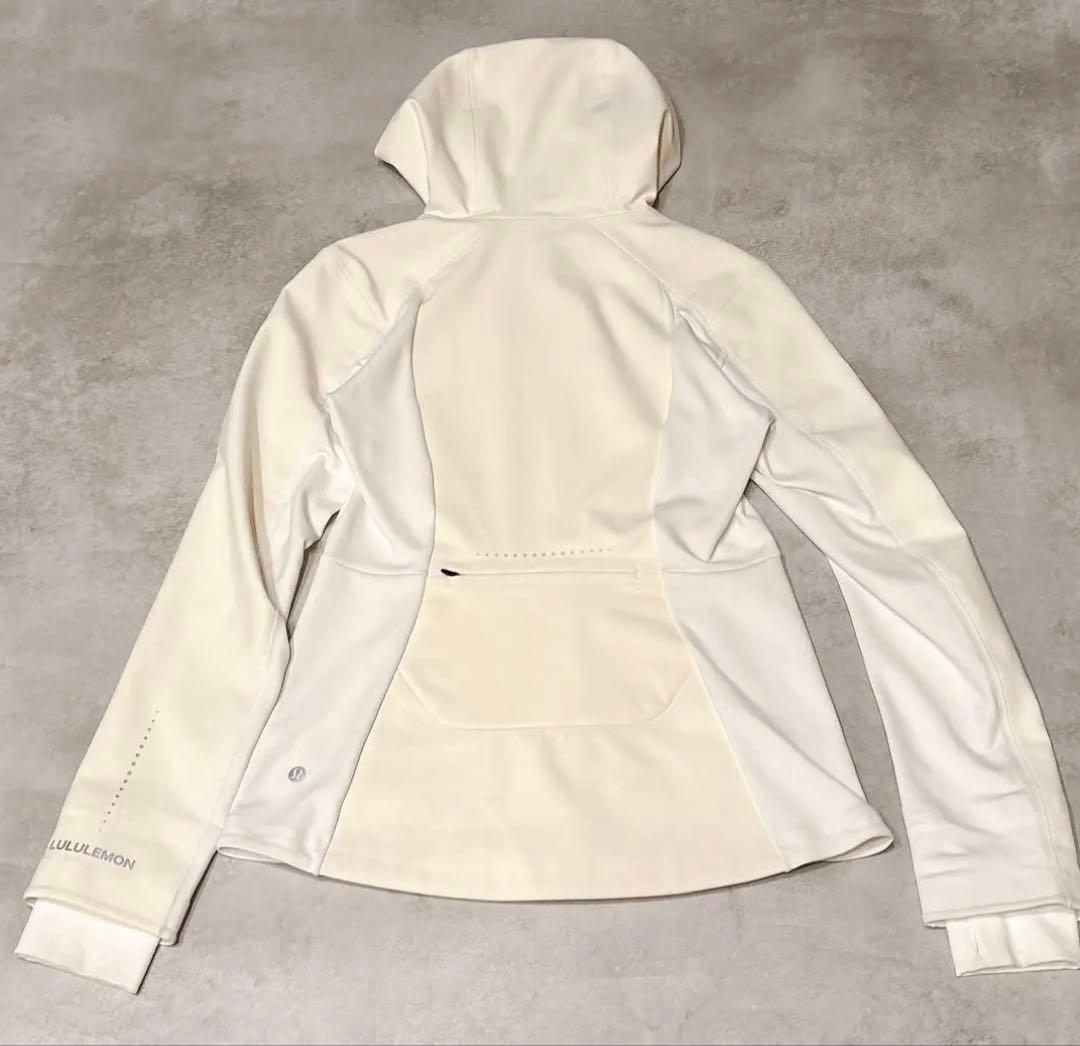 ルルレモン Cross Chill Jacket RepelShell パーカー