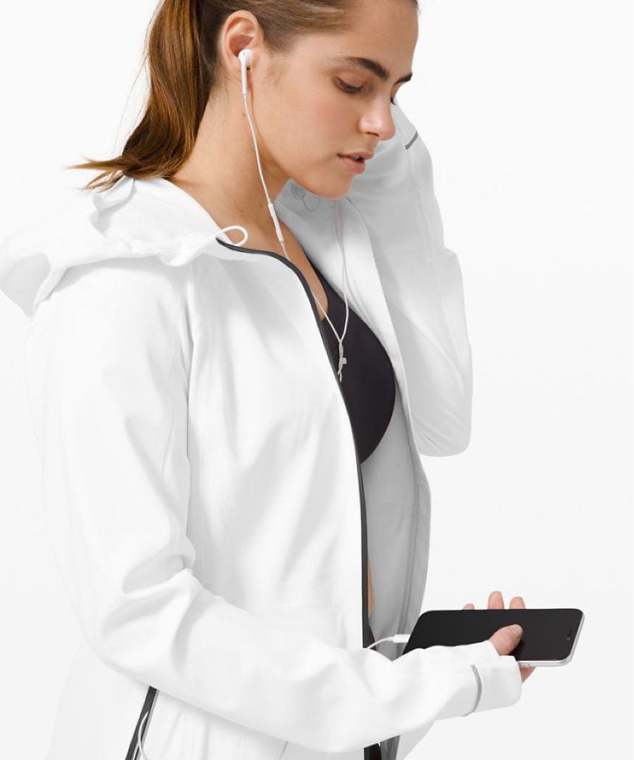 ルルレモン Cross Chill Jacket RepelShell パーカー