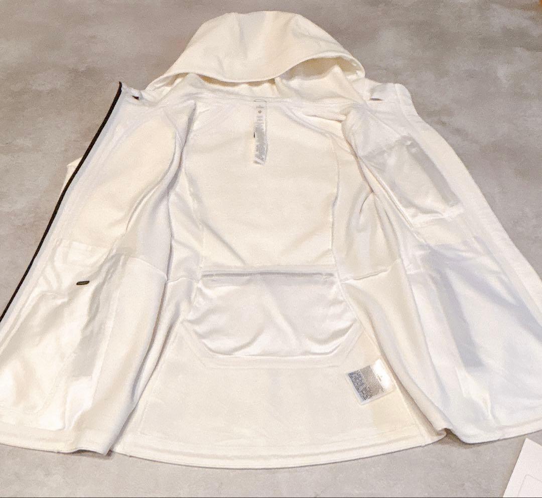 ルルレモン Cross Chill Jacket RepelShell パーカー