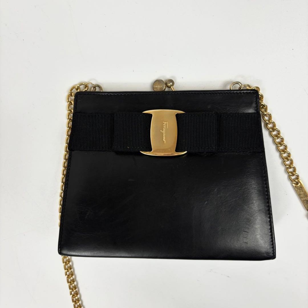 専用フェラガモ ショルダーバッグ ヴァラリボン チェーン 金具