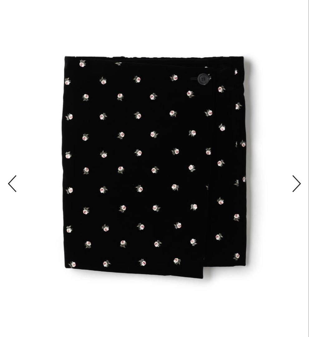 CABaN ベロア PETIT ROSEプリントミニスカート