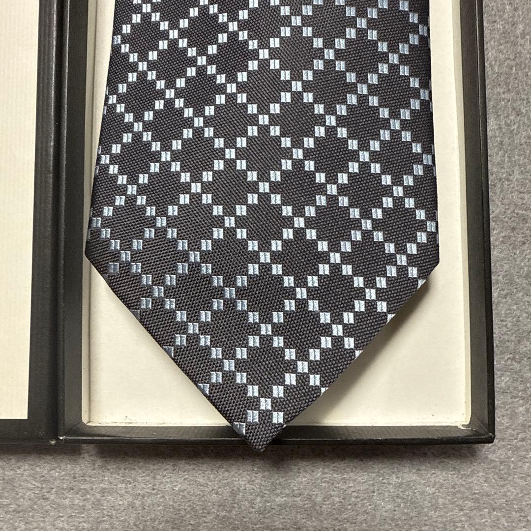 未使用　グッチ　ネクタイ　グレー　各紙　シルクジャガード