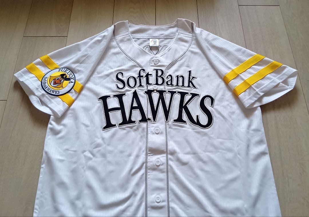 【タグ付】ソフトバンクホークス　近藤　ホーム　ユニフォーム　マジェスティック　L