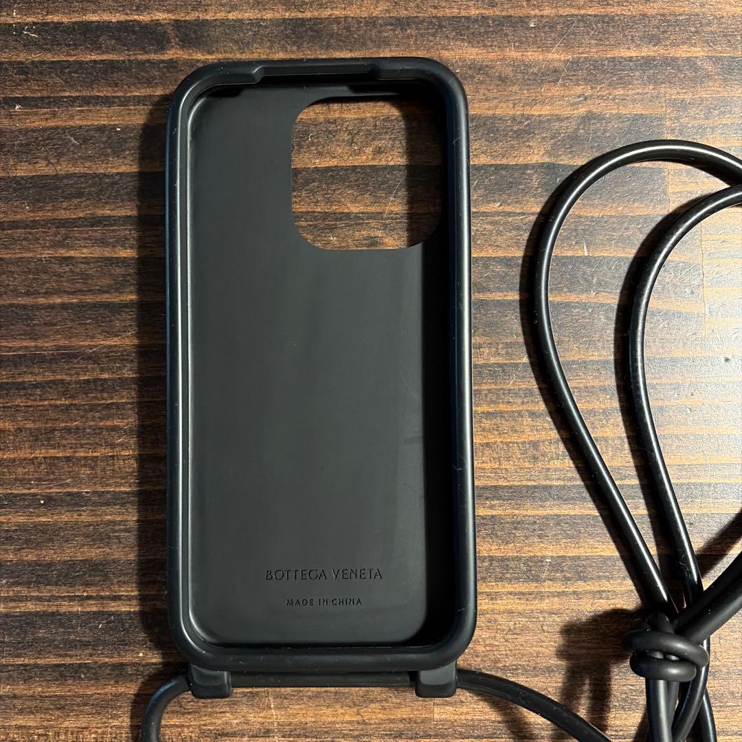 BOTTEGA VENETA iPhone15proケース ショルダー付き
