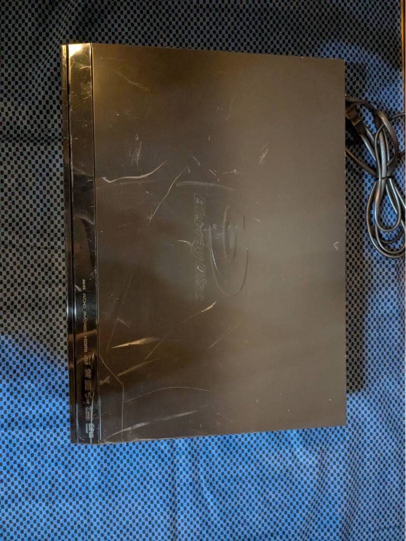 TOSHIBA 東芝 REGZA ブルーレイレコーダー　リモコン付き