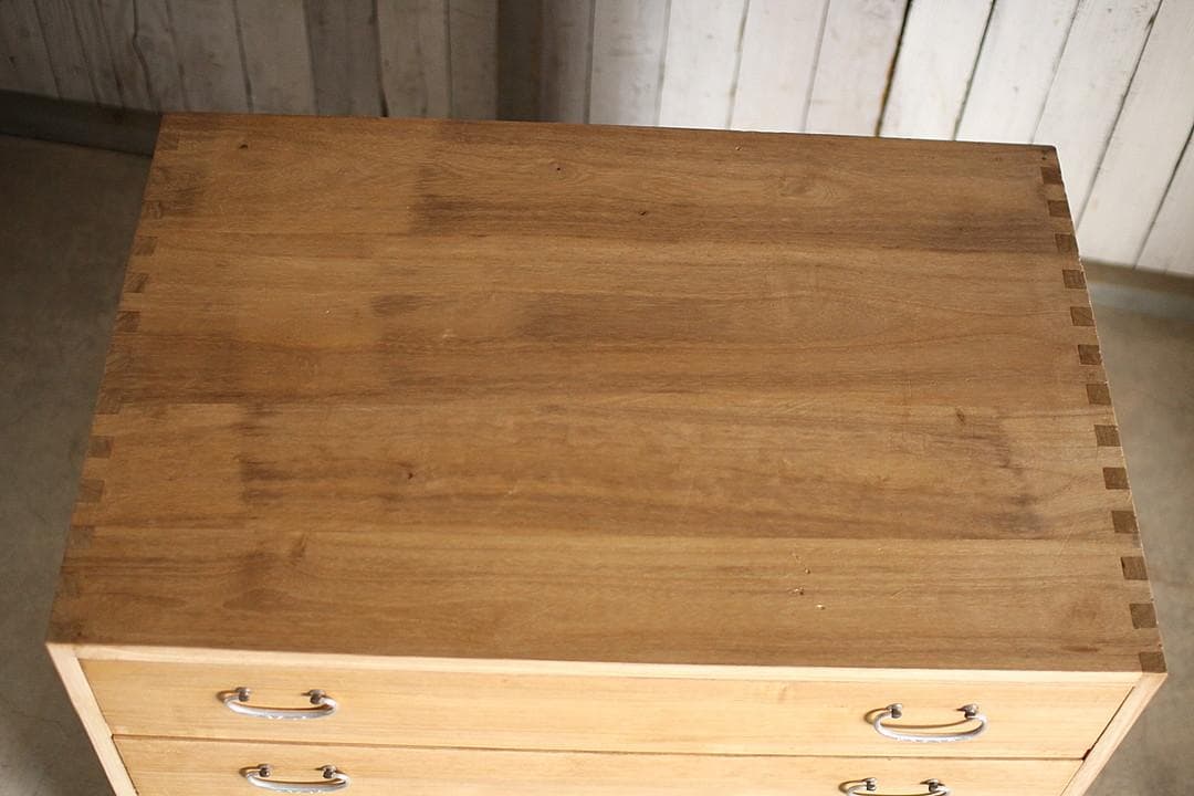 古い木製の引き出し5段　食器棚　キャビネット　古家具　古民家