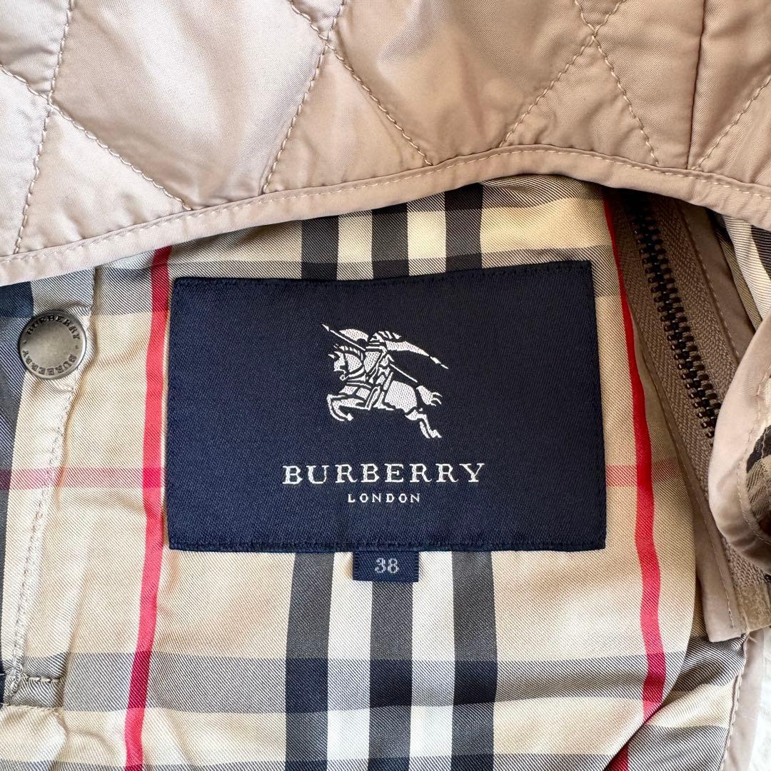 美品　バーバリーロンドン　リバーシブル　キルティングベスト　ベージュ　Mサイズ
