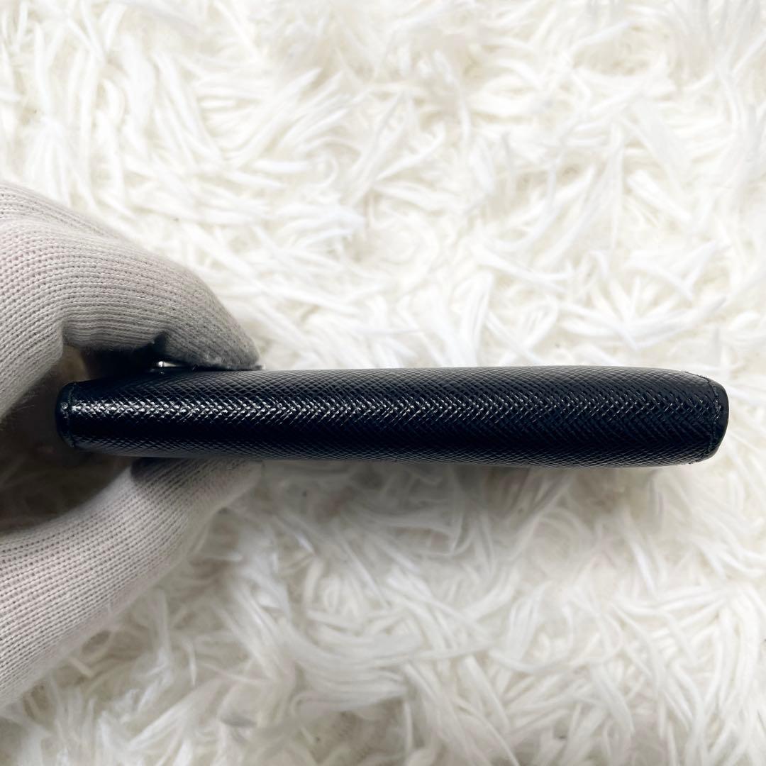 【極美品 現行】プラダ 6連キーケース サフィアーノ レザー ブラック 三角