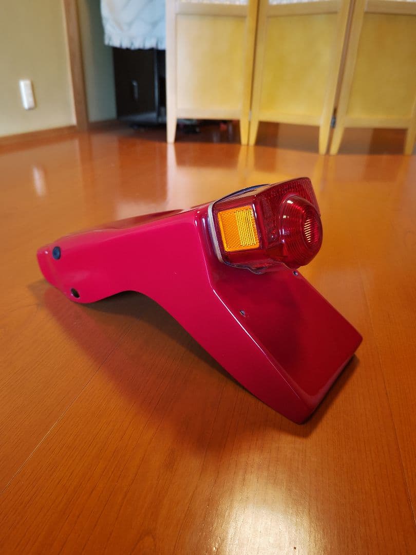 CB400F FRP リア、フロントフェンダーセット　テールランプ、備品付き