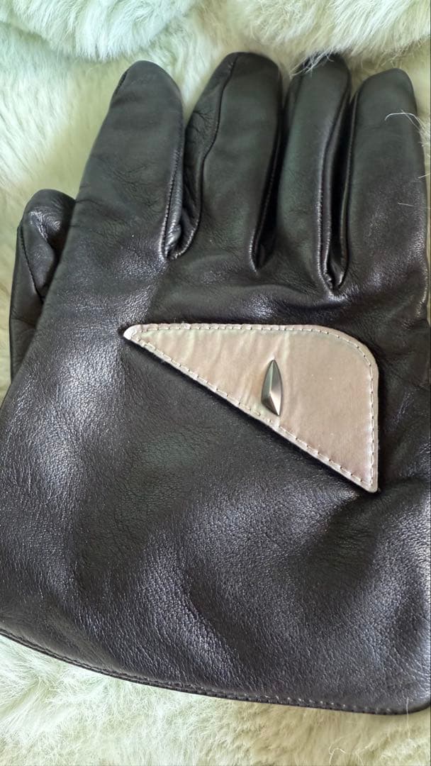 ⭐️良品⭐️ フェンディ バグズモンスター レザー グローブ 手袋