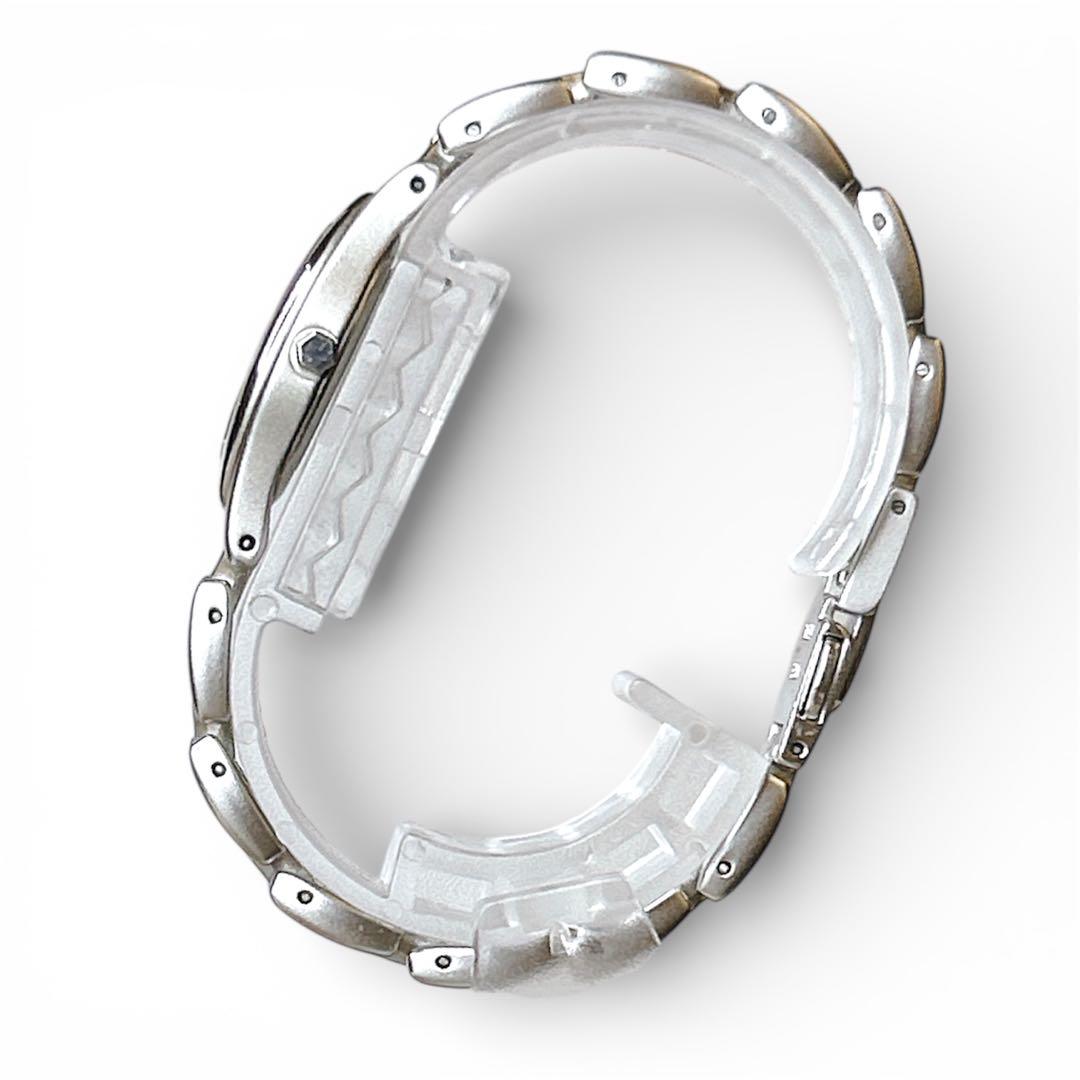 美品✨稼働品　イヴ・サンローラン　オーバル クォーツ　アクセサリー　腕時計　華奢