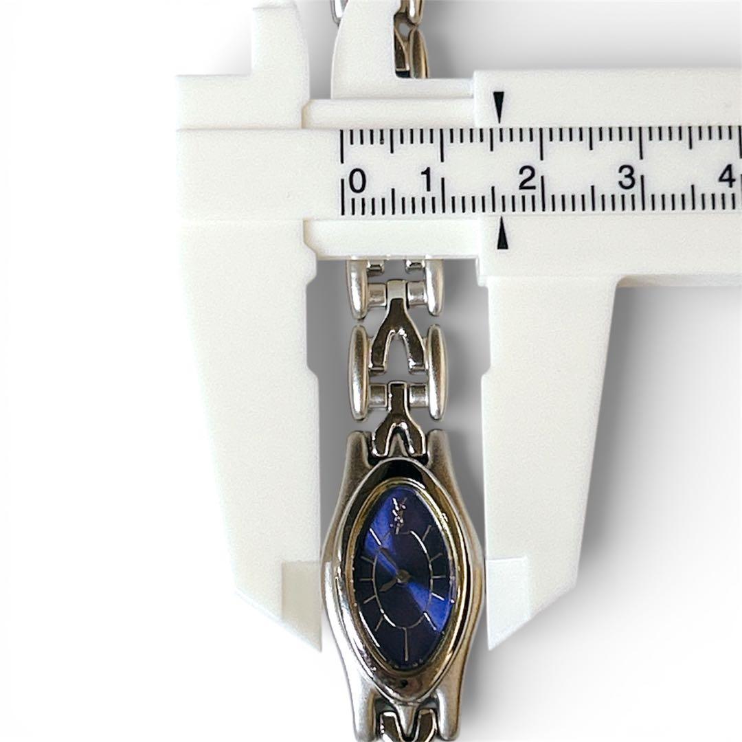 美品✨稼働品　イヴ・サンローラン　オーバル クォーツ　アクセサリー　腕時計　華奢