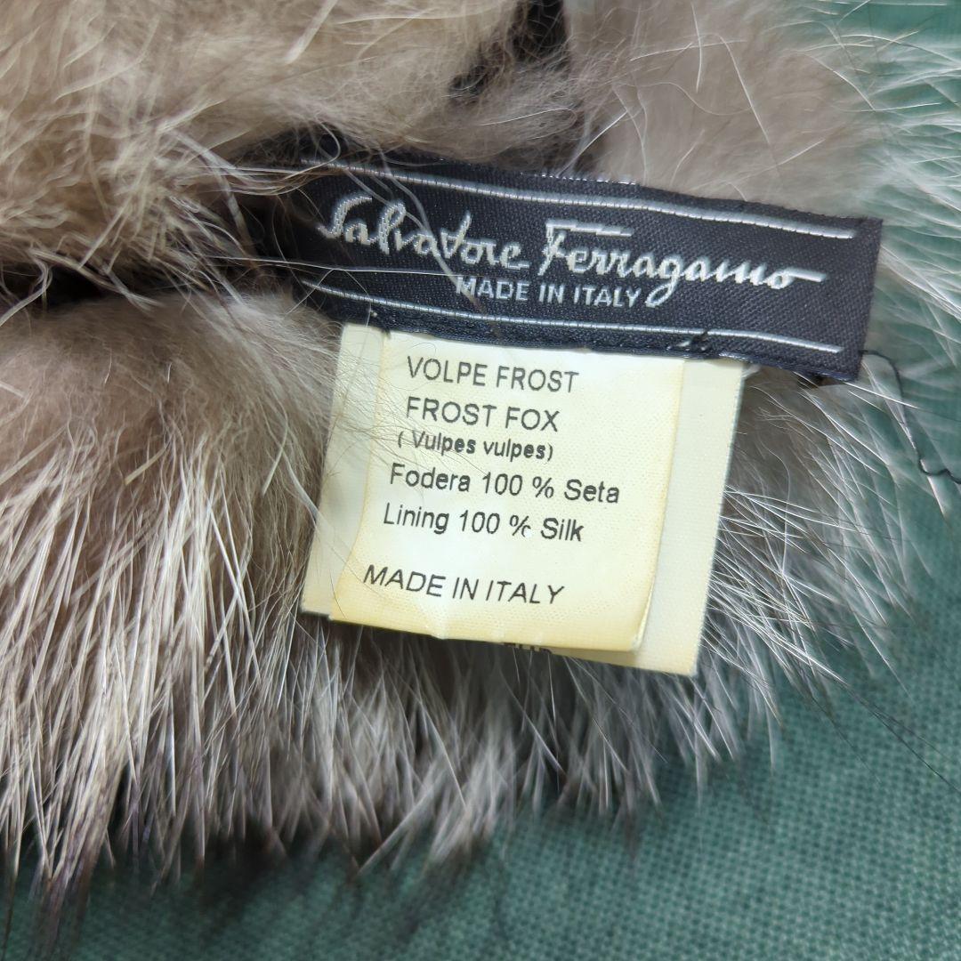 フェラガモFerragamoの　フォックスファーマフラー