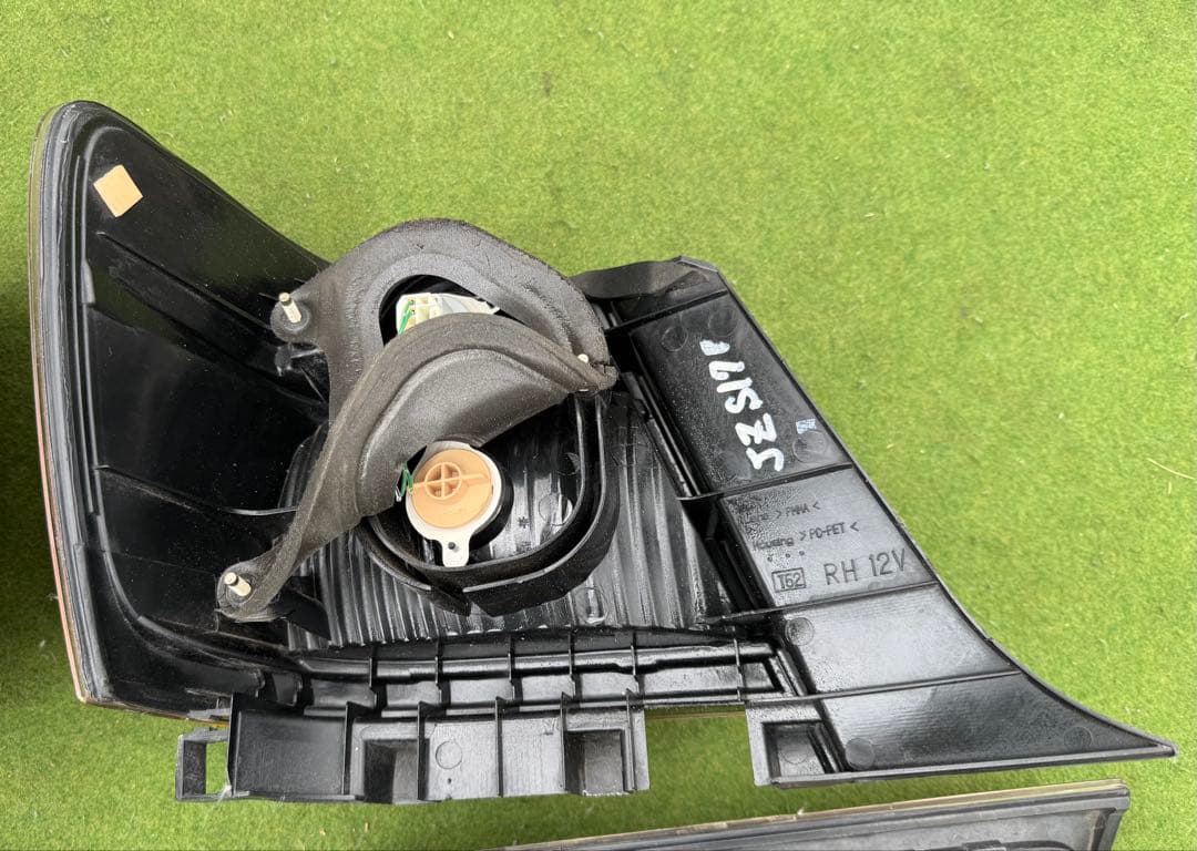 トヨタ　17クラウン テールライト　純正　テールランプ　JZS171