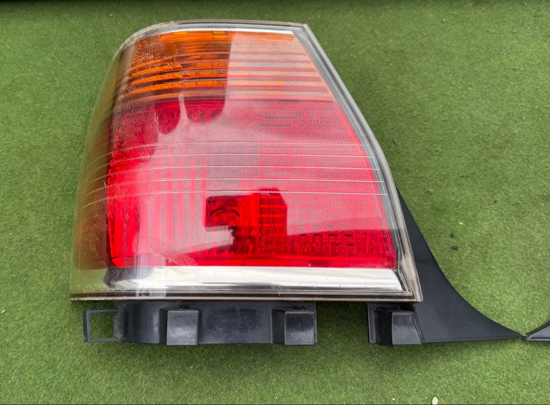トヨタ　17クラウン テールライト　純正　テールランプ　JZS171