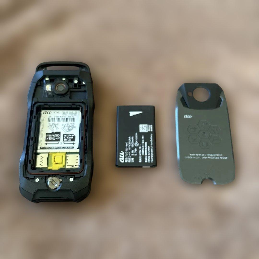 au G'zOne TYPE-XX KYY31 ブラック SIMロック解除済み