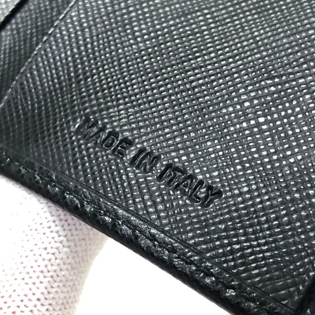 未使用級　プラダ　キーケース　三角ロゴ　サフィアーノレザー　黒　安心のGカード付