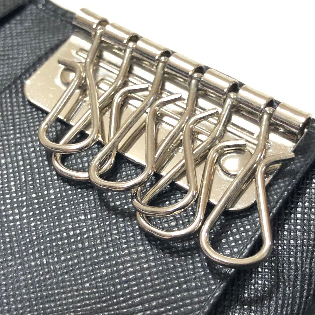 未使用級　プラダ　キーケース　三角ロゴ　サフィアーノレザー　黒　安心のGカード付