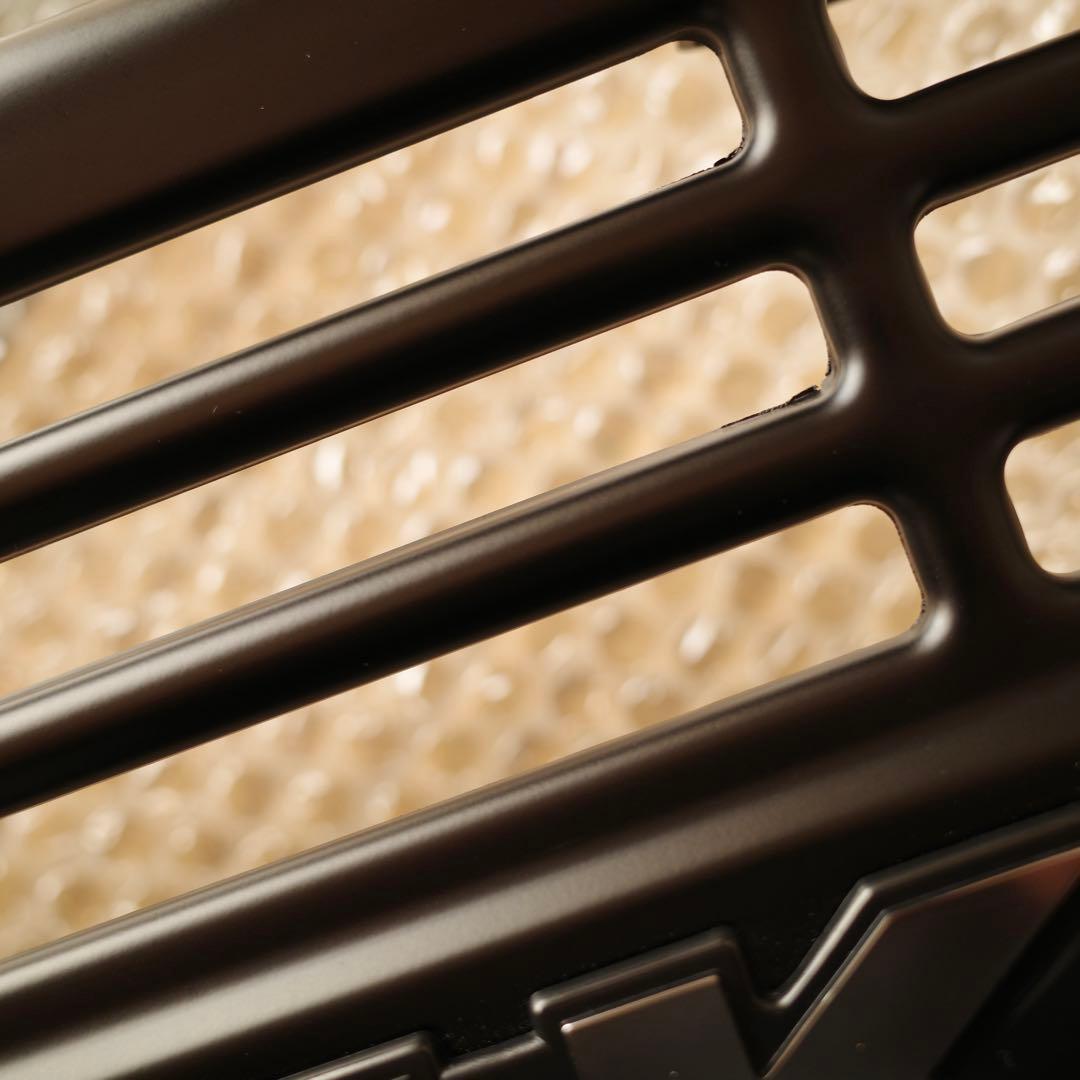 APIO アピオ ヴィンテージアイアングリル 純正エンブレム ジムニー6474