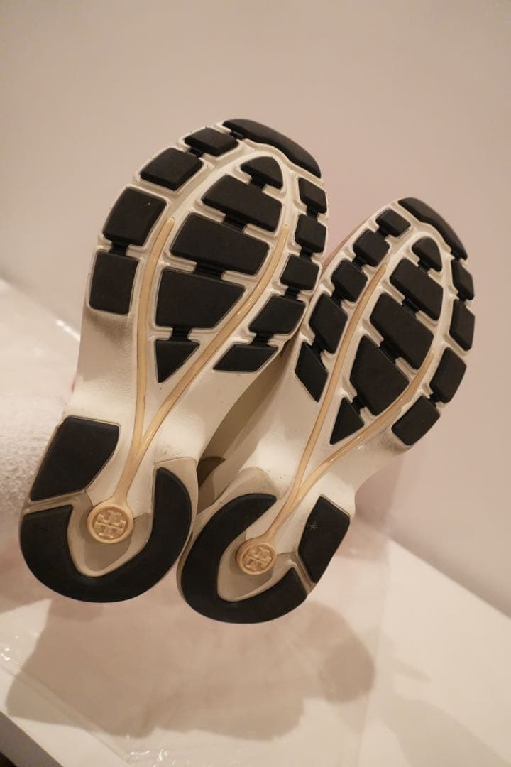 定価49,500円　トリーバーチ　スニーカー　ホワイト系