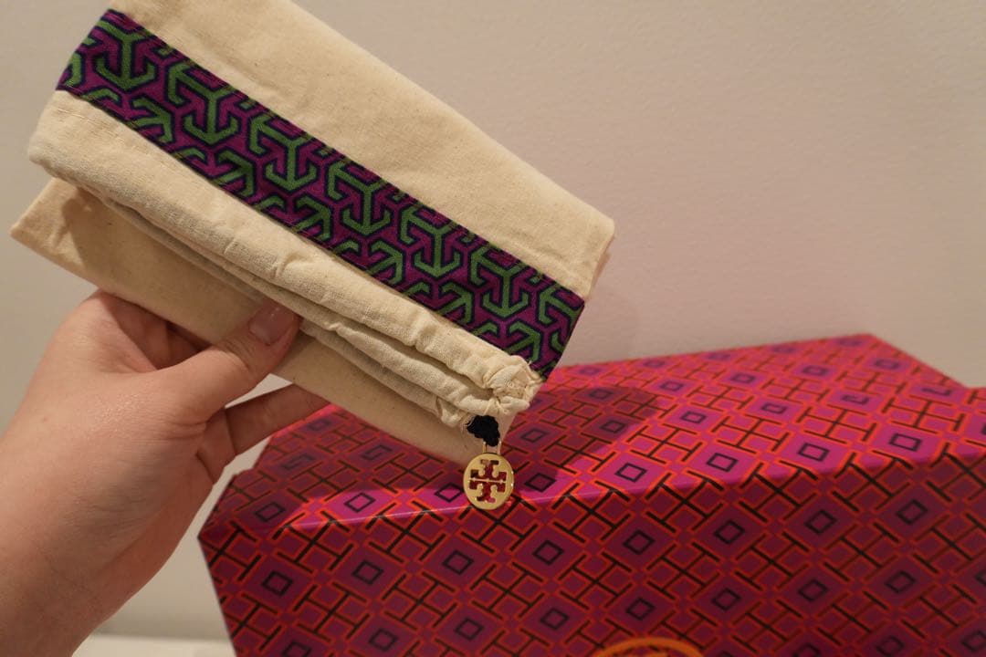 定価49,500円　トリーバーチ　スニーカー　ホワイト系