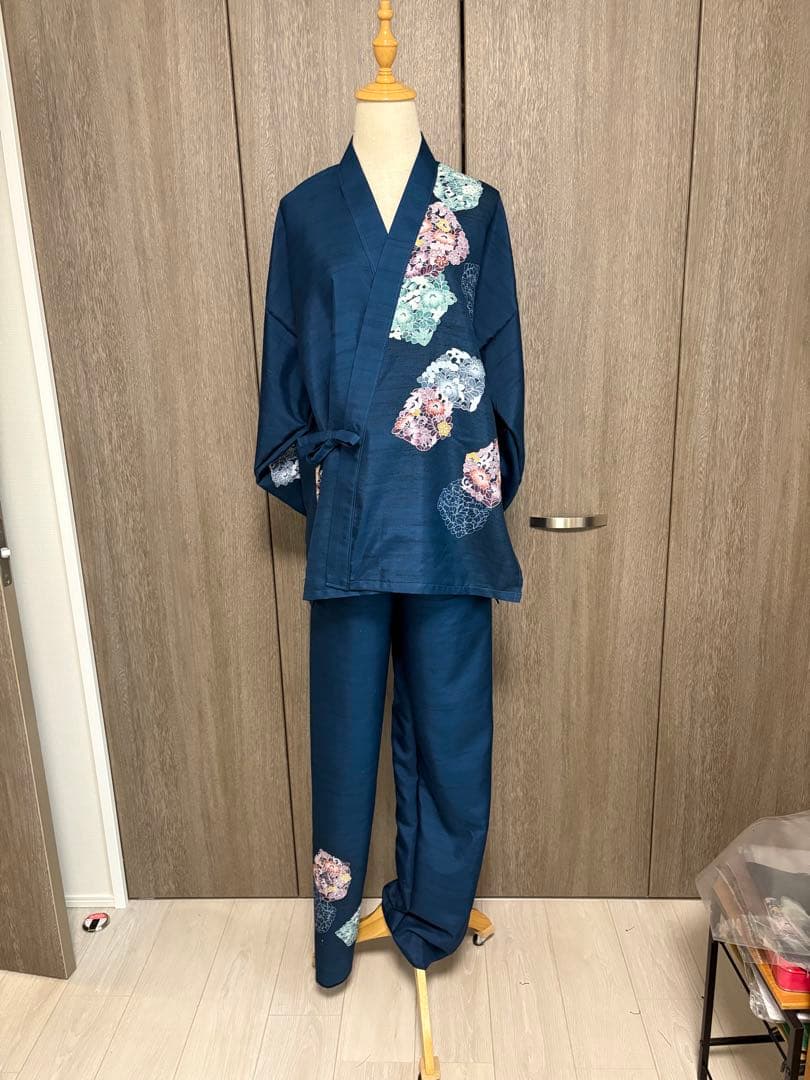 着物リメイク　訪問着紬地　草花文　から作務衣　長身の方でも股下80センチまで可能