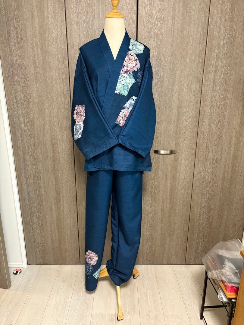 着物リメイク　訪問着紬地　草花文　から作務衣　長身の方でも股下80センチまで可能