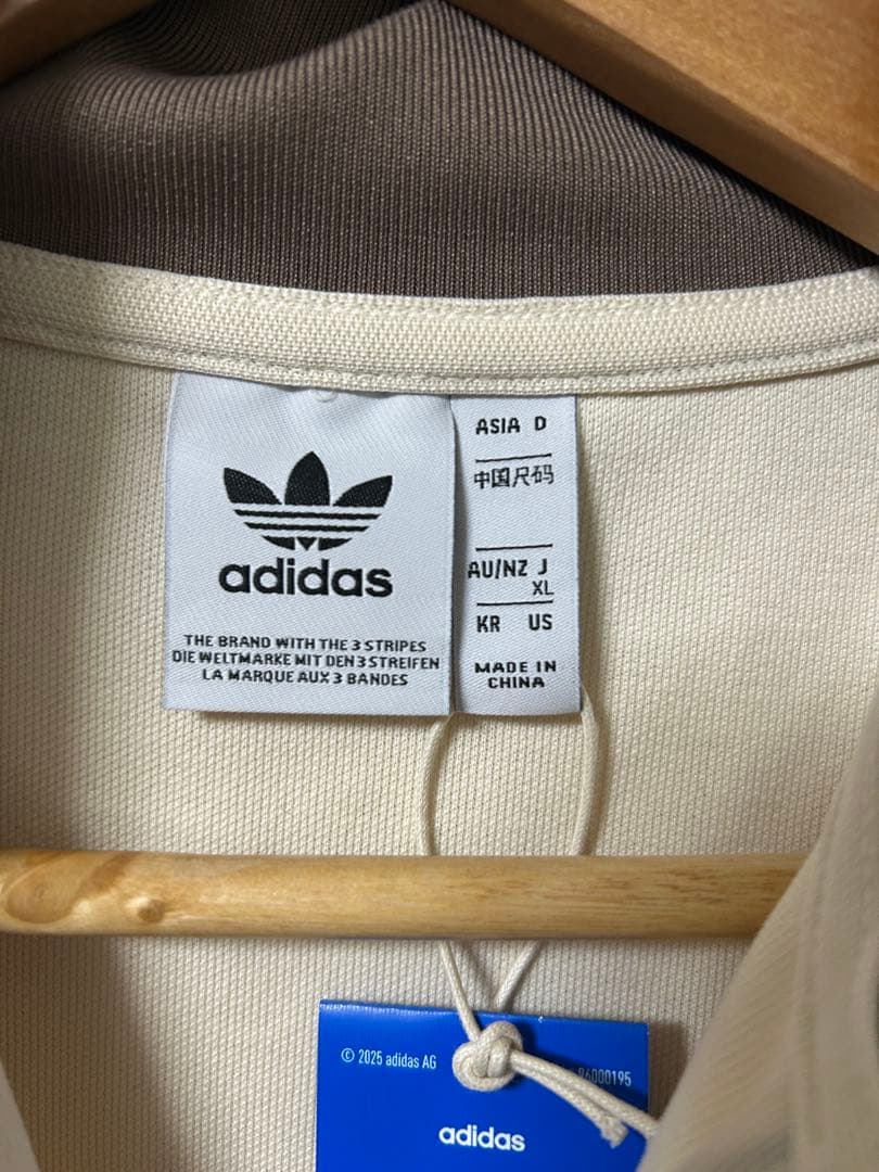adidas クラシックトラックジャケット　ホワイト　ブラウン