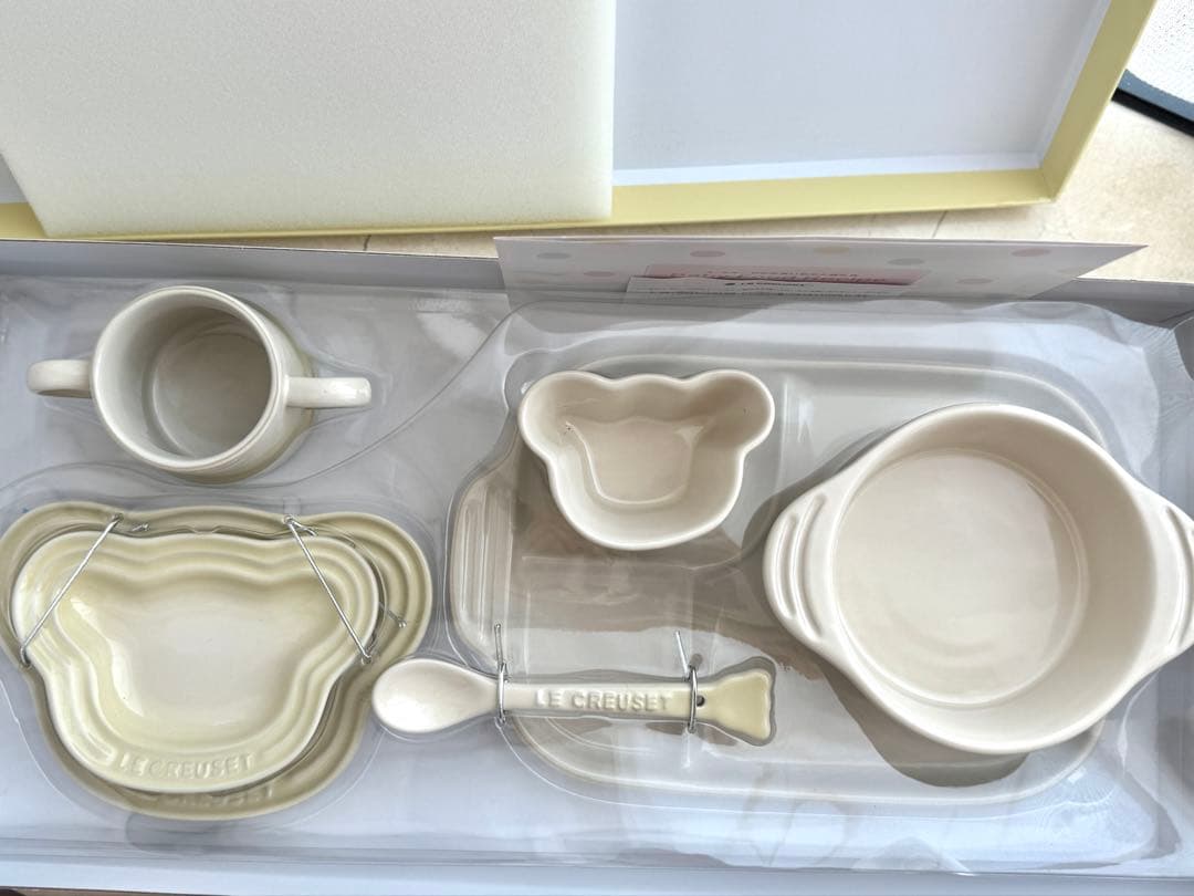 【新品未使用】LE CREUSET ル・クルーゼお食い初めギフトセット クリーム