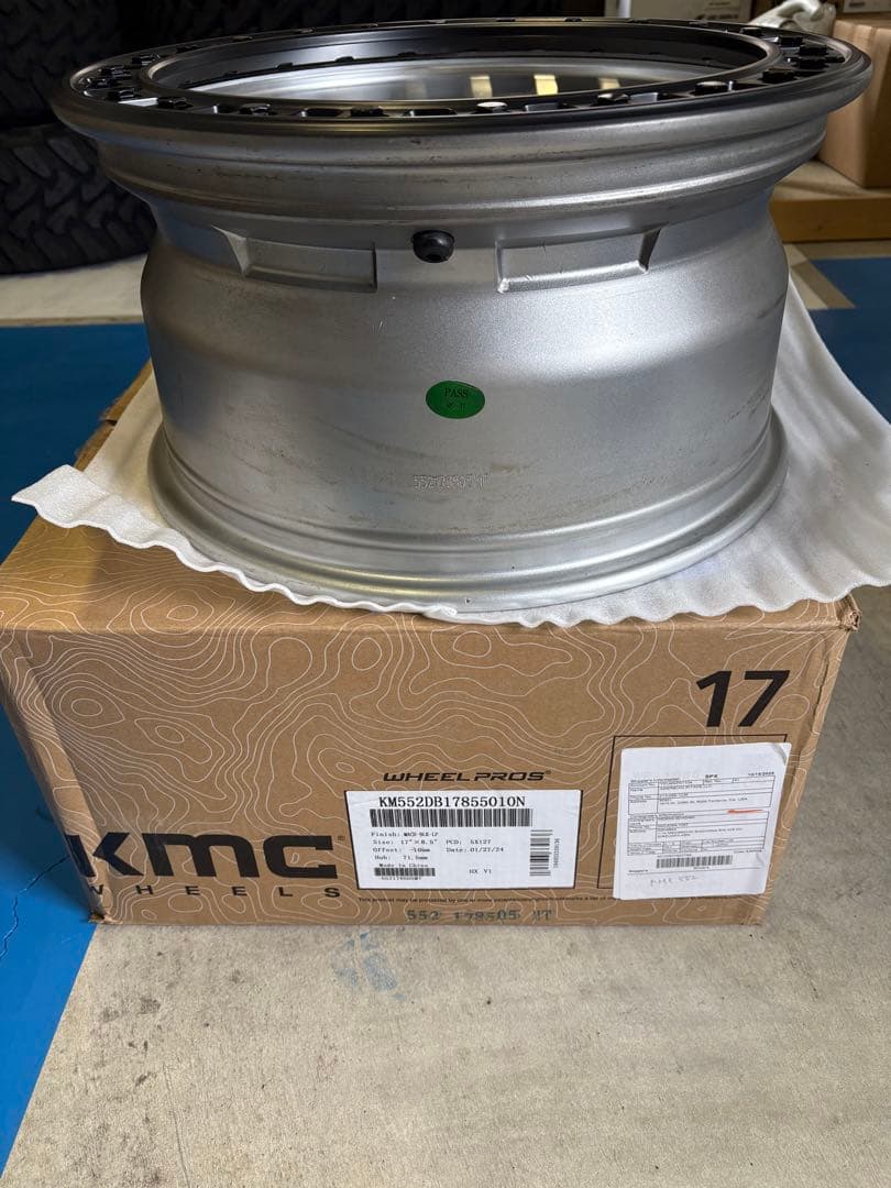 KMC KM552 17インチ ホイール