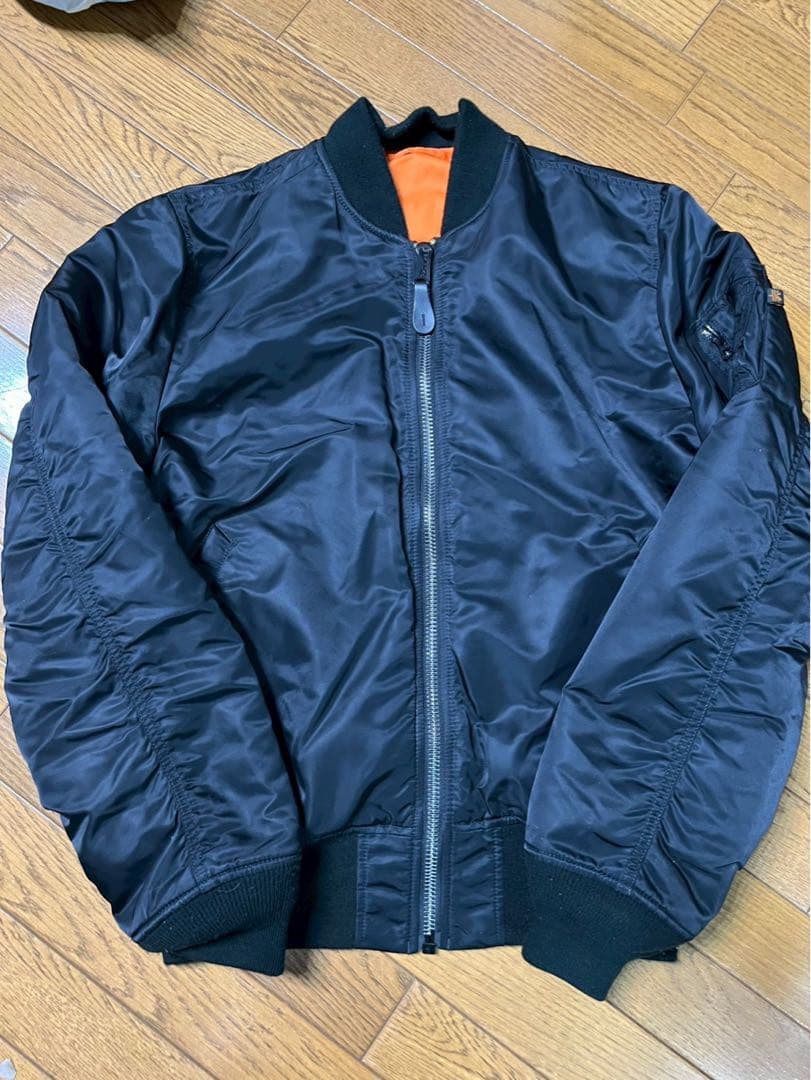 Alpha Industries MA-1 ジャケット