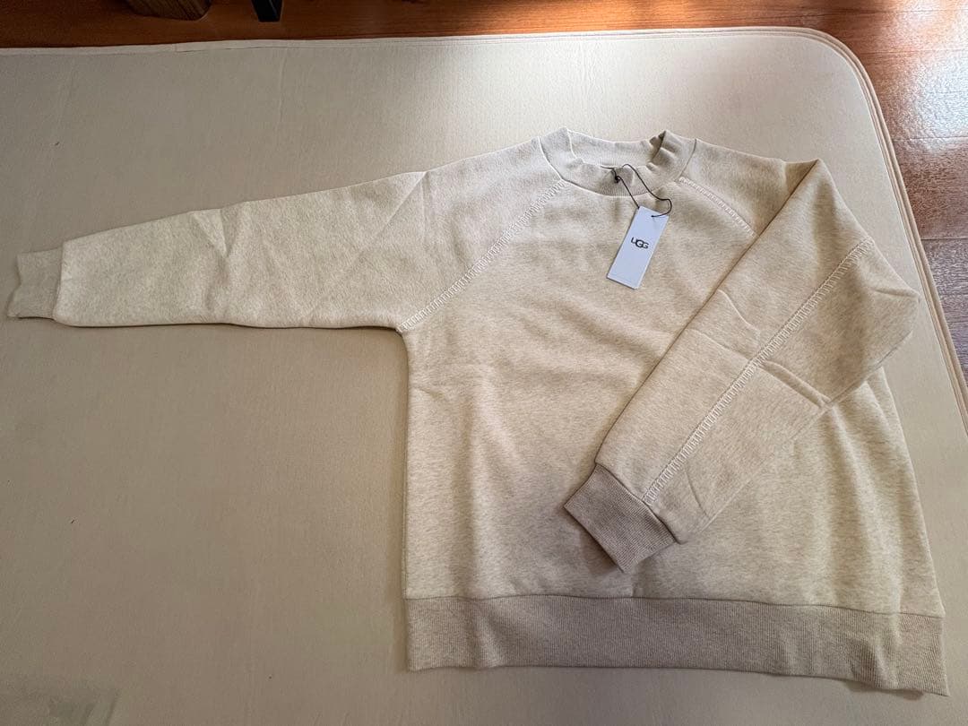 UGG スウェットシャツ Classic Crewneck ライトベージュ