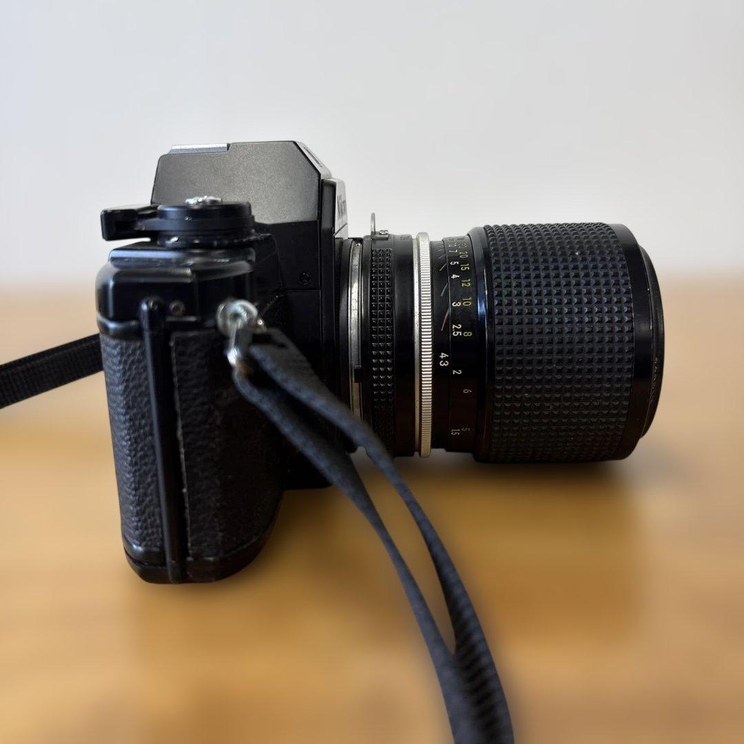 Nikon EM フィルム一眼レフカメラ レンズ付き