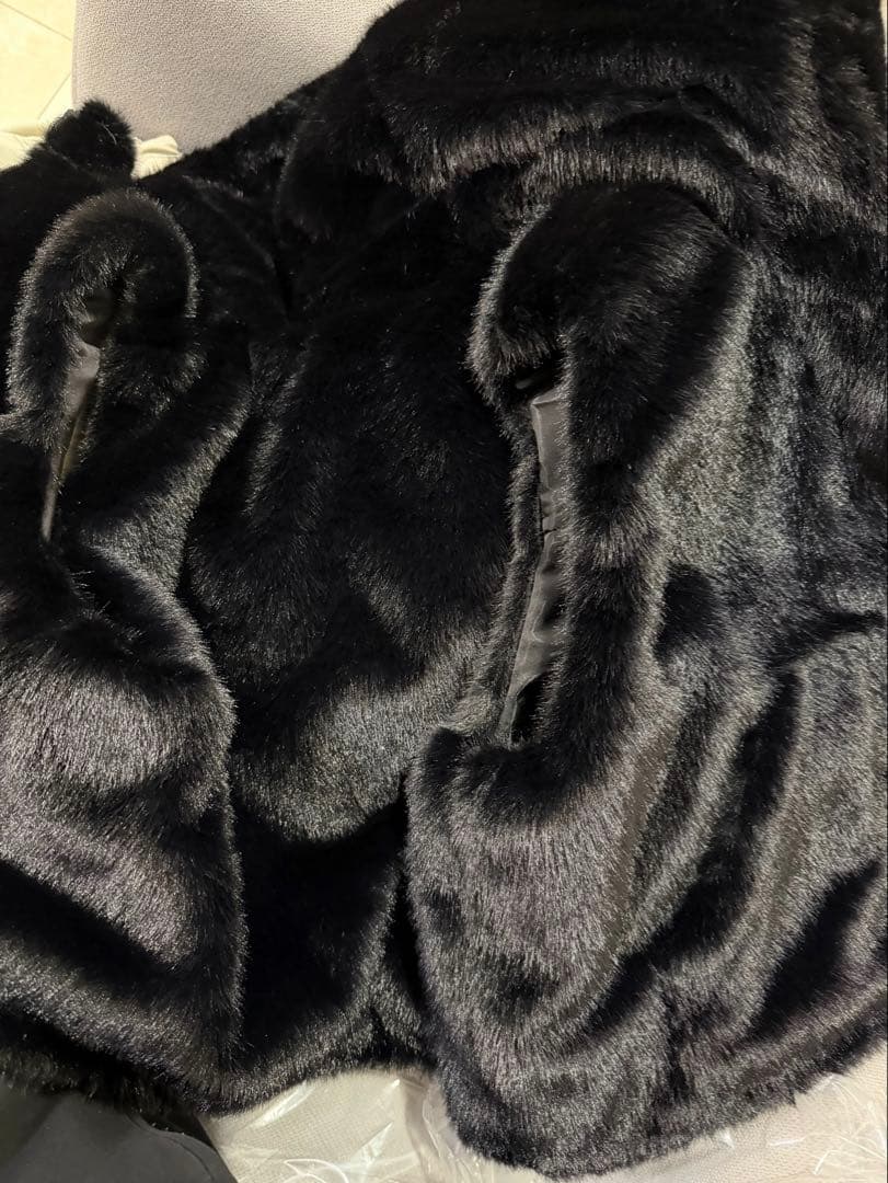 glam lips 2WAY リバーシブル ショート FUR ベスト