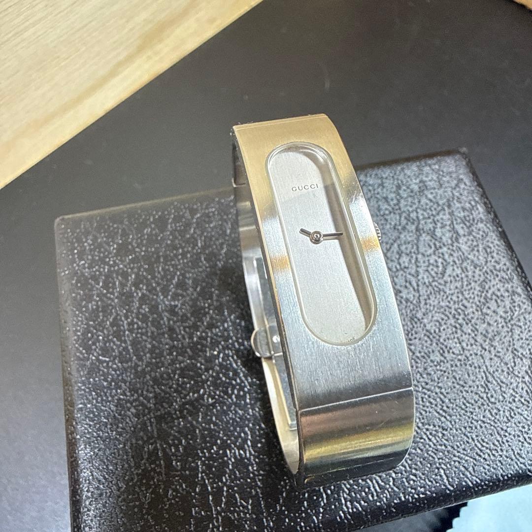 腕時計 Gucci グッチ ブレスウォッチ 2400S 2針クォーツ