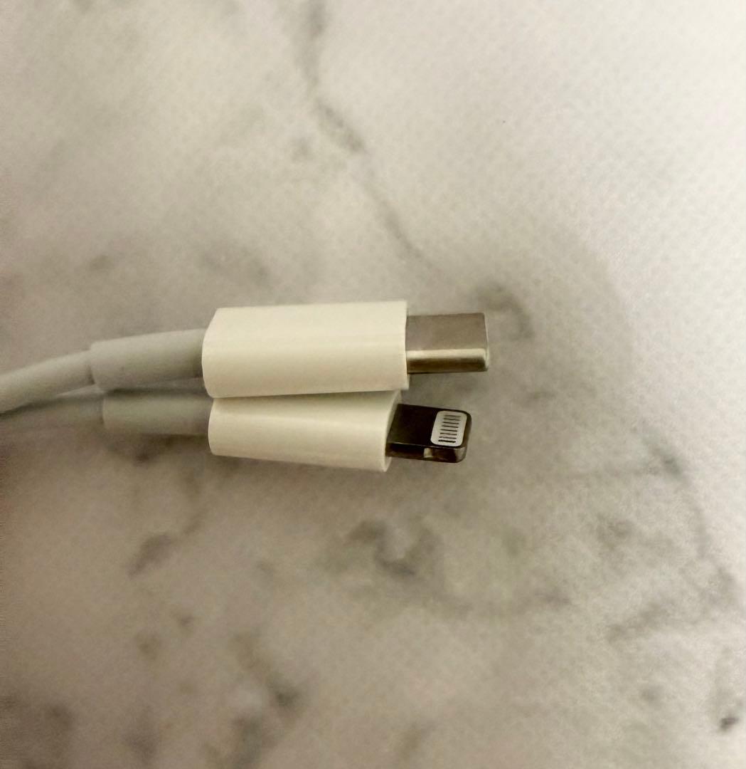 iPhone SE第3世代 64GB ミッドナイト 最大容量84％ SIMフリー