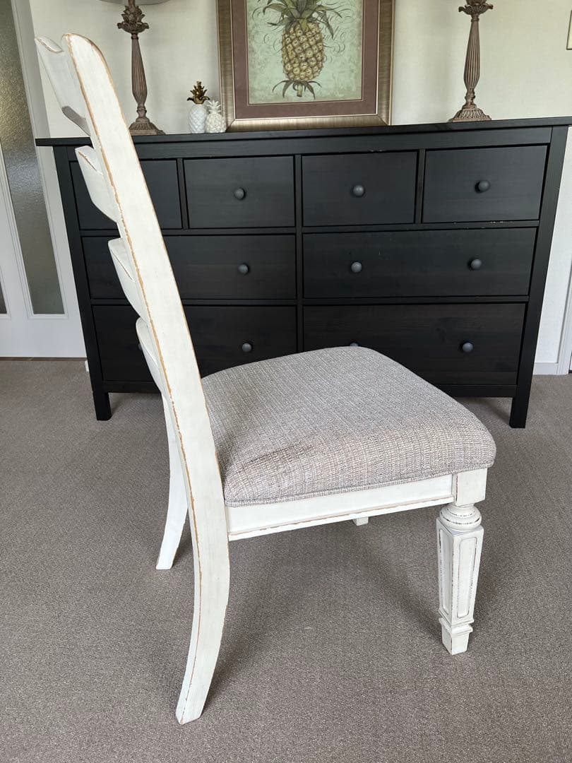 ④ ダイニングチェア　アンティーク仕上げ　白　送料込　輸入家具