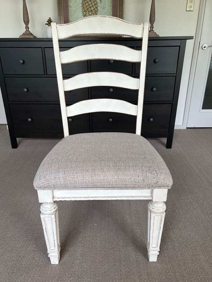 ④ ダイニングチェア　アンティーク仕上げ　白　送料込　輸入家具