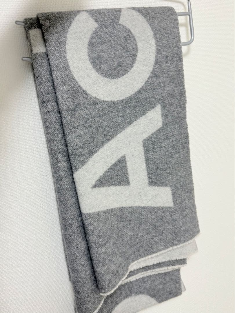 Acne Studios 大判 ロゴジャカードスカーフ グレー マフラー