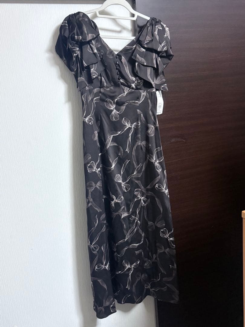 SNIDEL新品リボンスリーブデザインワンピース