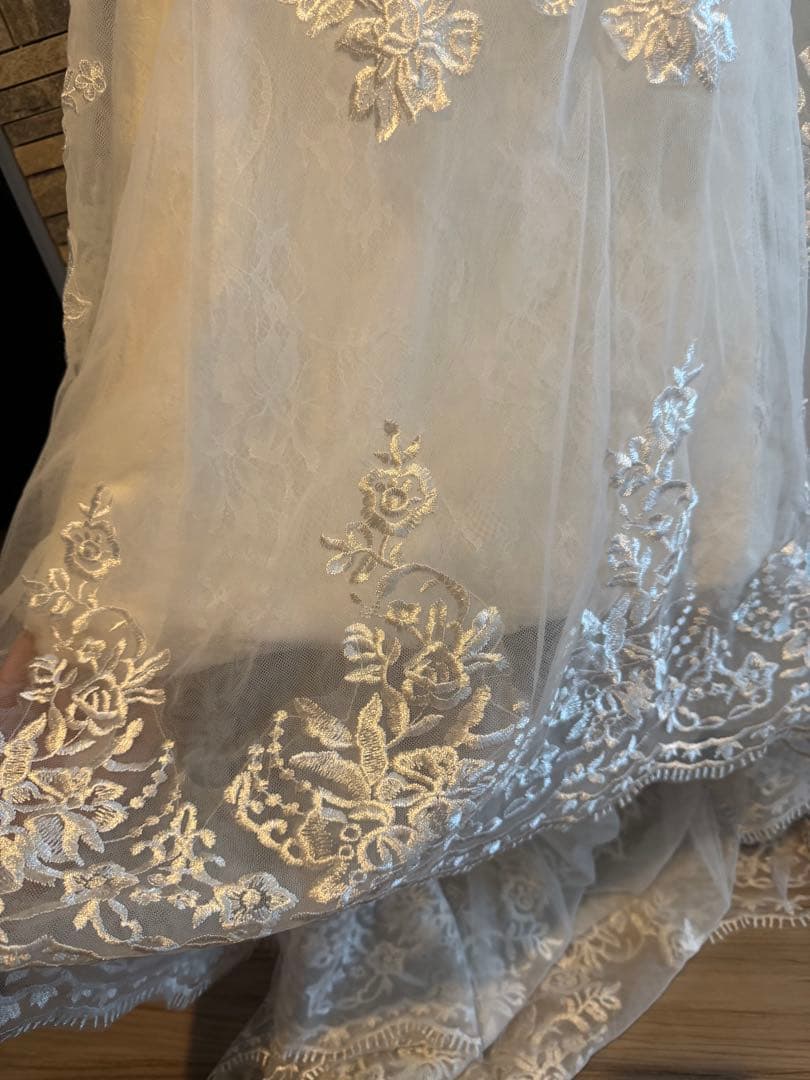 マーメイドウェディングドレス　オフショルダー長袖　ベール